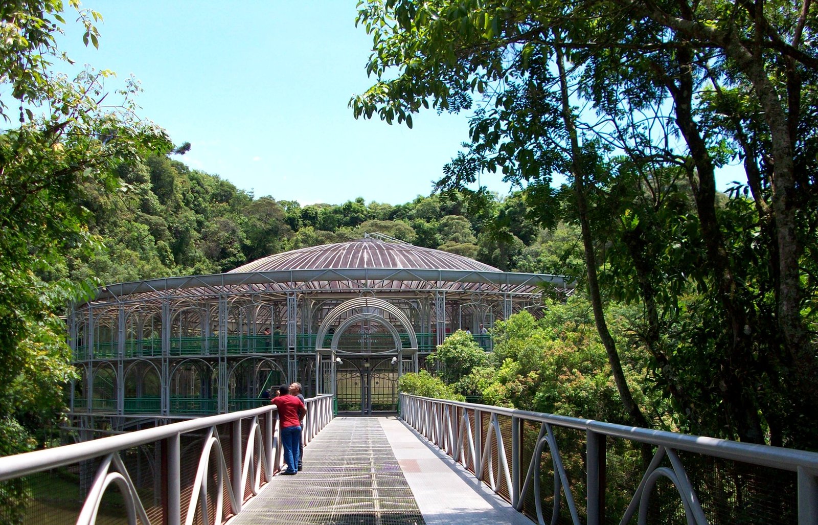 Ópera de Arame: Ícone de Curitiba Une Arte e Natureza em Arquitetura Singular - Imagem do artigo original