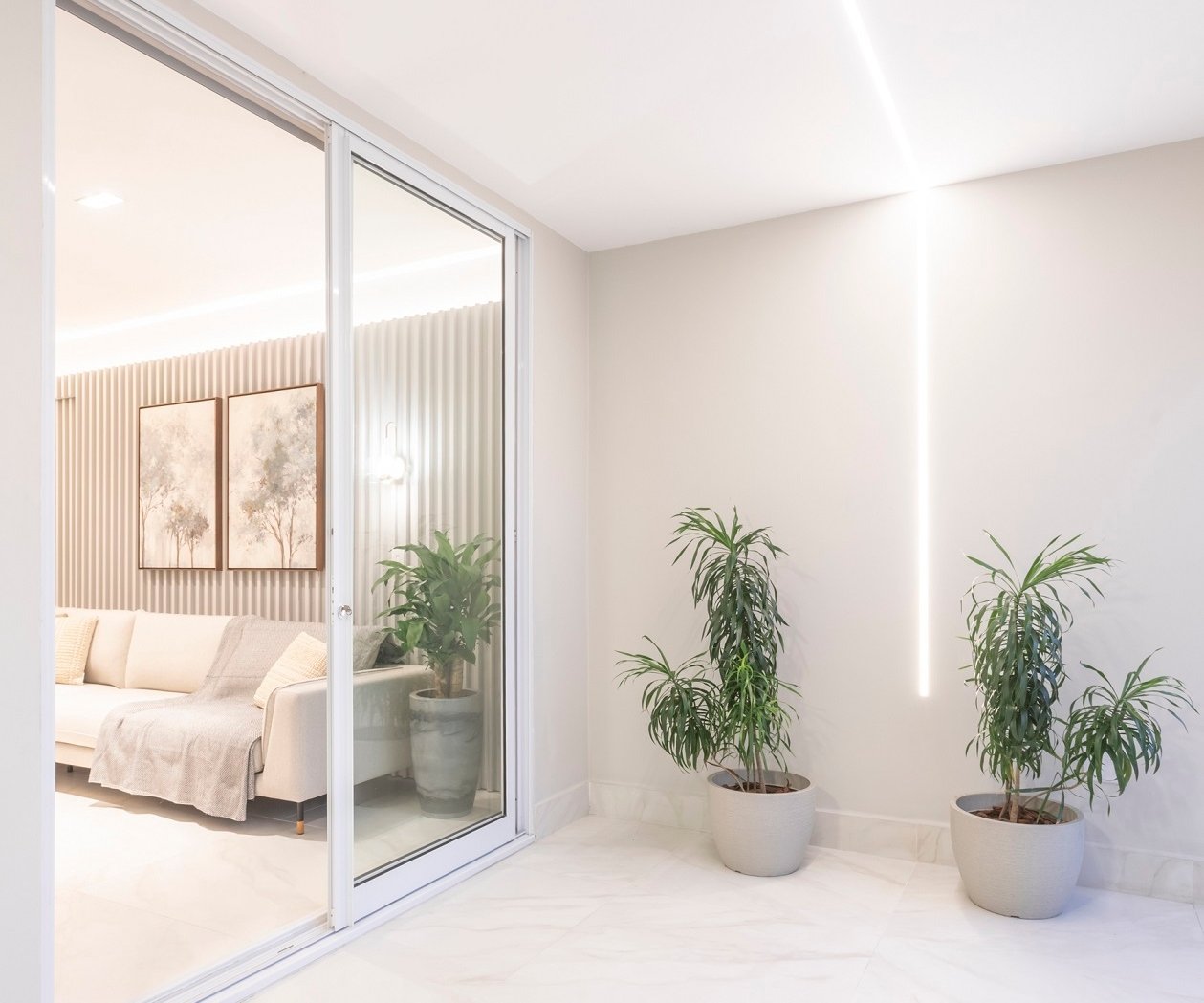 Rodapé de Porcelanato: Guia Completo para Decorar e Proteger - Imagem do artigo original